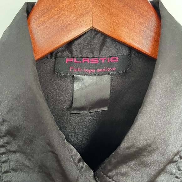 Vintage Y2K Plastic Black Satin-like Button-Up Shirt size small - Picture 3 of 5